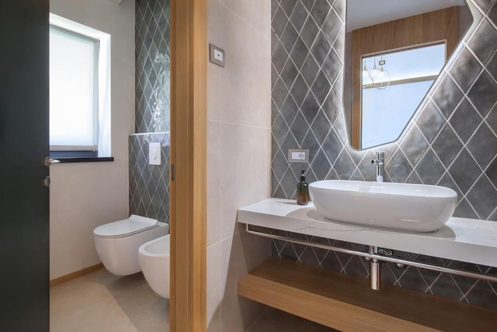 Villa Divina-Apt Armonia-Con Piscina E Vista Lago Castelletto Di Brenzone Exteriér fotografie